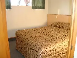 Amross Court Motel Christchurch